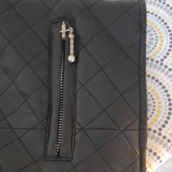 Vest - Picture 4 of 6